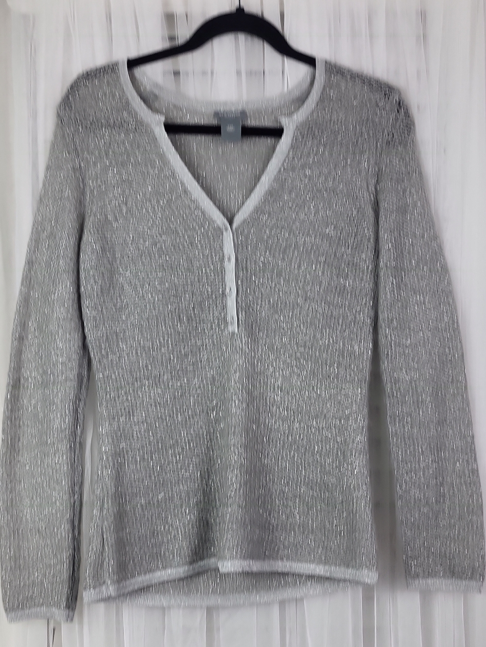 Ann Taylor Crochet Silver Metallic V-Neck Women's Sweater.‎ Size XSP